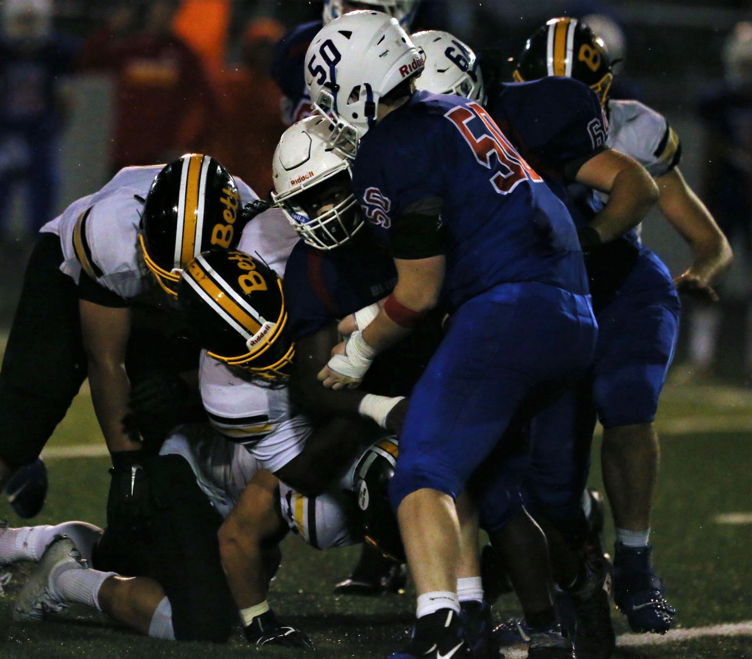 092421-qc-spt-bett-central fball9.jpg